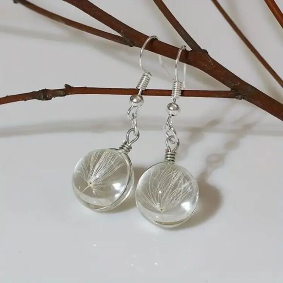 ✨🆕✨ BoHo Dandelion Dried Flower Hook Dangle Earrings✨ - Picture 1 of 11